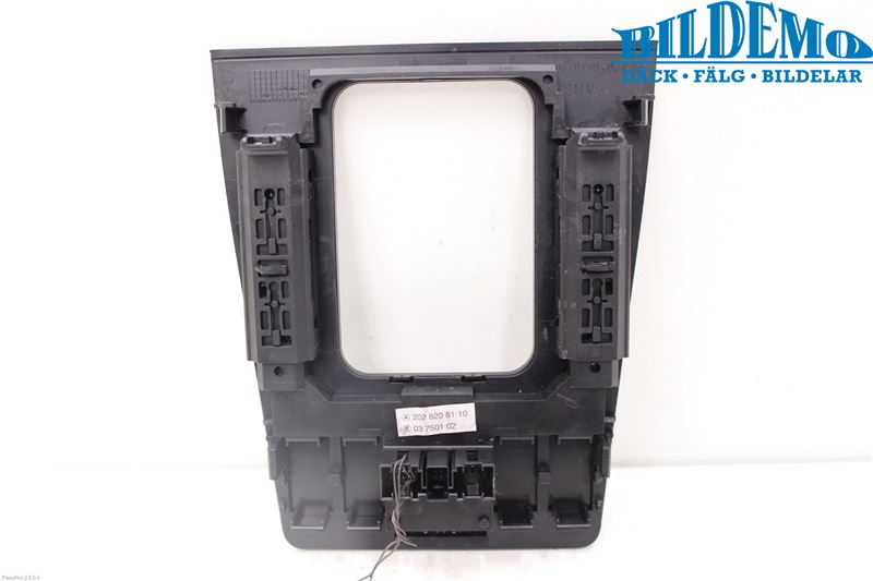 Mercedes-Benz C-CLASS (W202) Switch - electrical screen heater