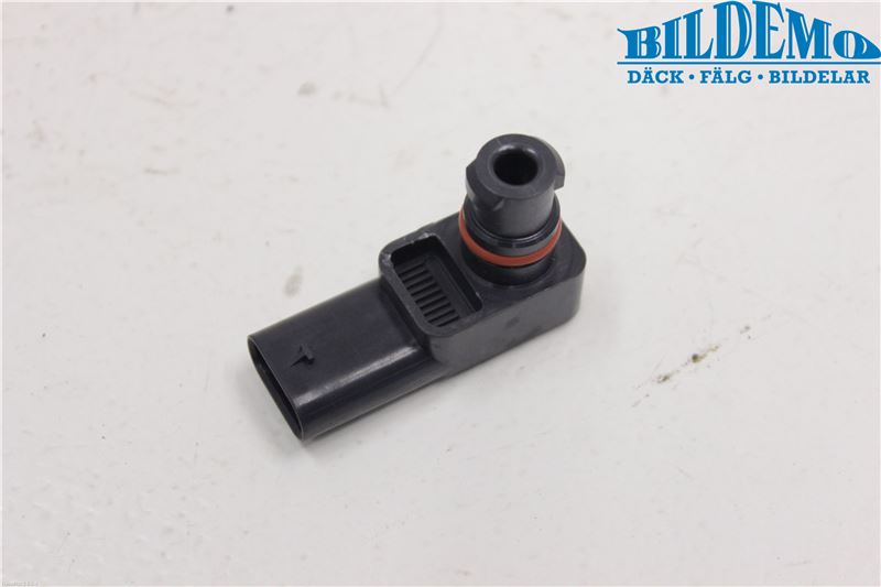 common rail (Injectie) / Verstuiver Brug MERCEDES-BENZ CLA Coupe (C117)