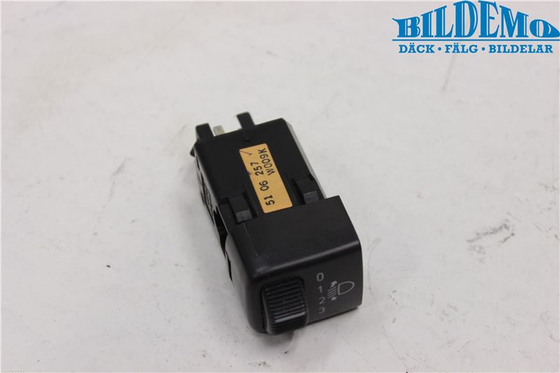 Switch - light adjuster SAAB 9-3 (YS3D)