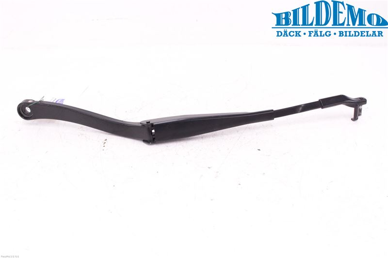 Windshield wiper blade arm
