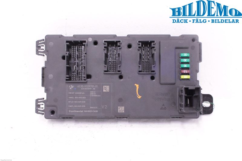 6135-9866978: Fuse box, Comfort Control Module, Controller