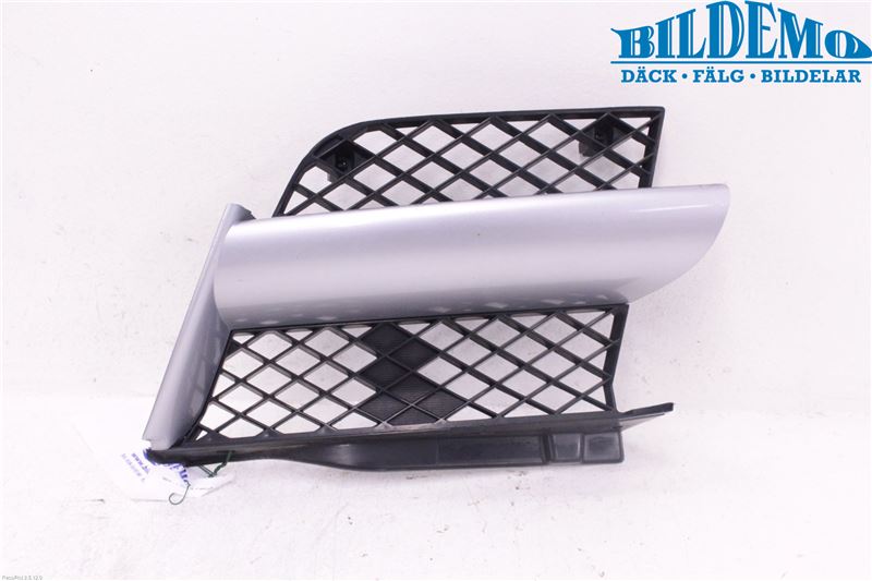 Kühlergrill MITSUBISHI OUTLANDER I (CU_W)