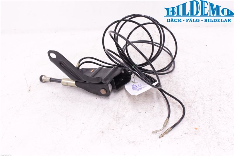 Convertible roof main ram cylinder
