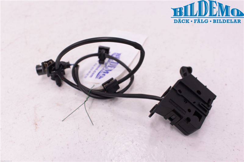 Bonnet alarm sensor