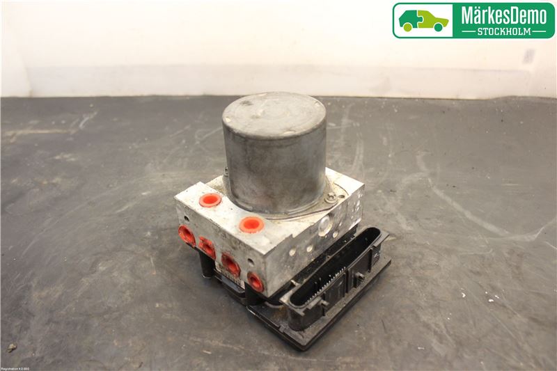ABS - pump SAAB 9-5 Estate (YS3E)