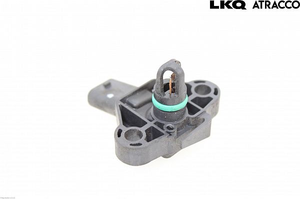 common rail (Injectie) / Verstuiver Brug AUDI A3 Sportback (8YA)