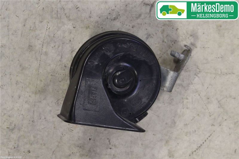 Horn VOLVO V60 I (155, 157)