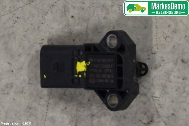 common rail (Injectie) / Verstuiver Brug SKODA ROOMSTER (5J7)