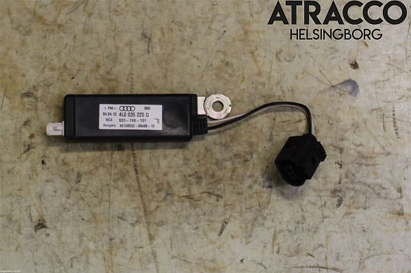 Wzmacniacz antenowy AUDI Q7 (4LB)