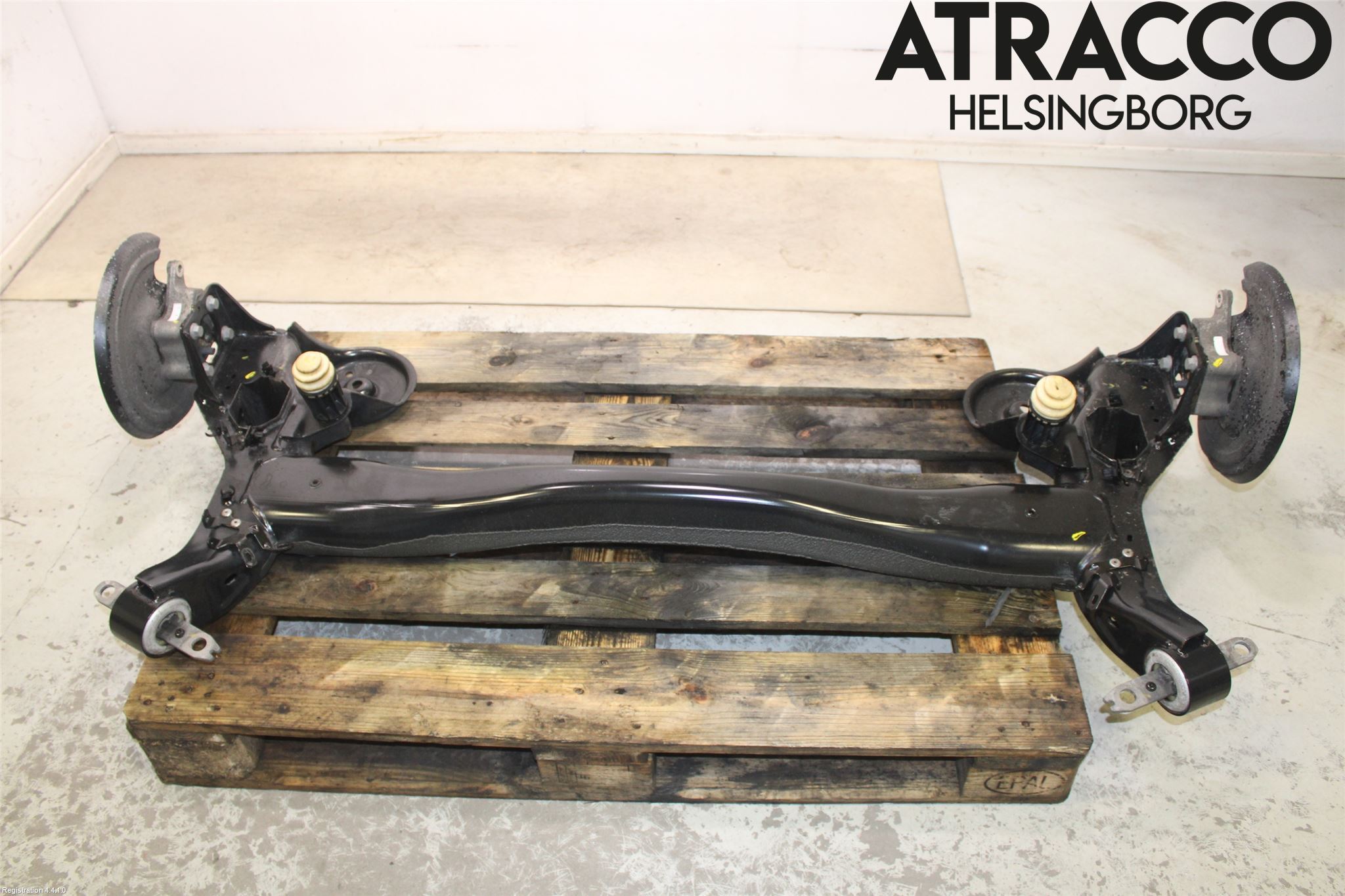 レオン Citroën C5 AIRCROSS Rear axle assembly - complete 9827421180