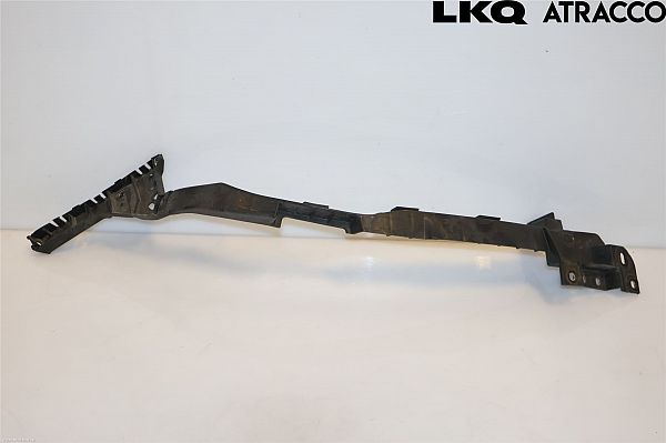 Front bumper mounting bracket
