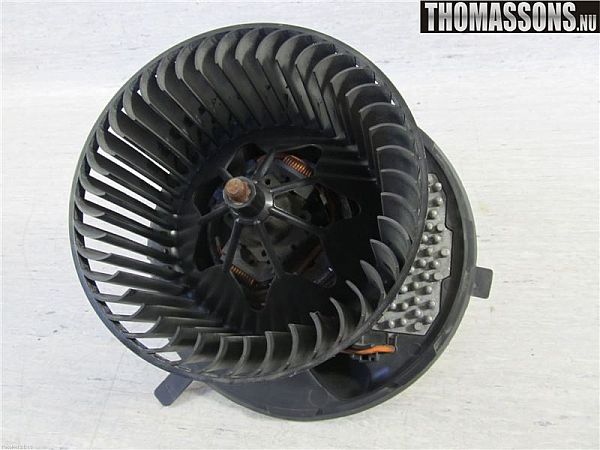 Heater fan VW PASSAT (3C2)