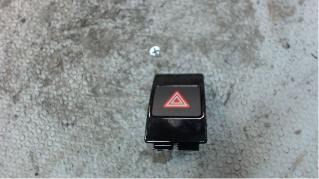 Interrupteur de danger AUDI A6 Avant (4G5, 4GD, C7)
