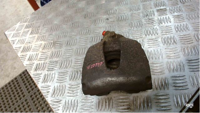 Brake caliper - front right FORD FOCUS III