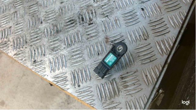 common rail (Injectie) / Verstuiver Brug RENAULT MEGANE III Hatchback (BZ0/1_, B3_)