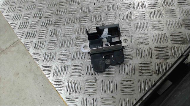 Verrouillage central SEAT LEON (5F1)