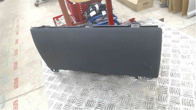 Handskerum TESLA MODEL 3 (5YJ3)