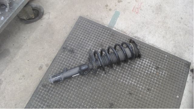 Federbein vorn LAND ROVER DISCOVERY SPORT (L550)
