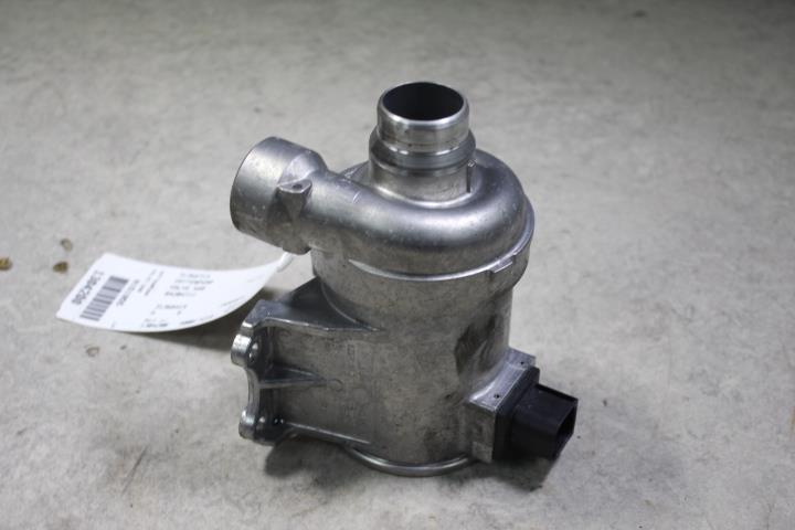 31368419 : Vandpumpe - Autoparts24