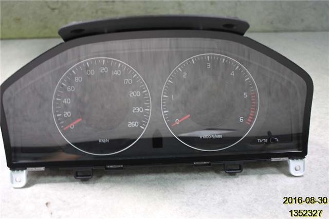 Speedometer VOLVO S60 II (134)