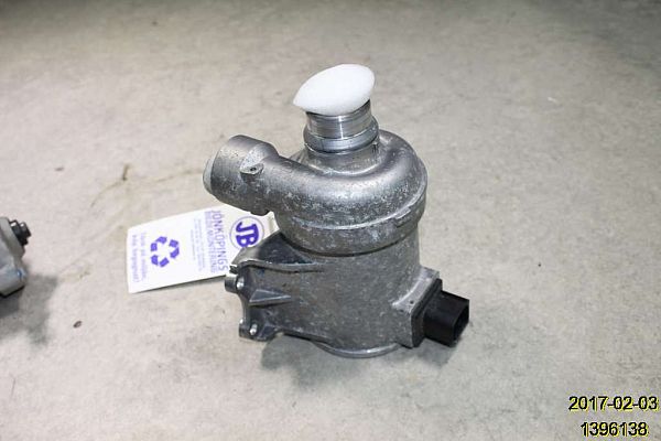 31368419 : Vandpumpe - Autoparts24
