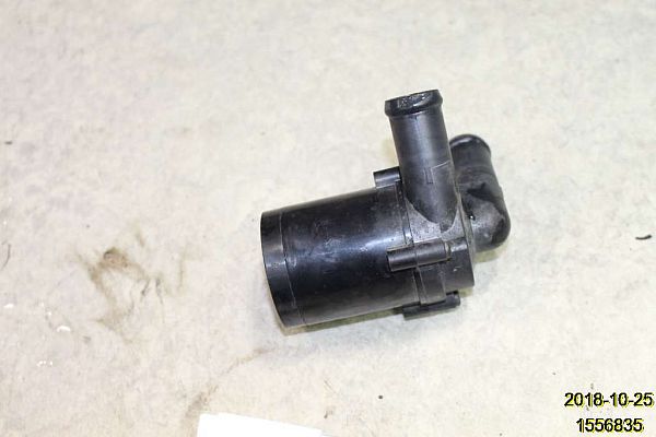 Water pump VOLVO V60 I (155, 157)