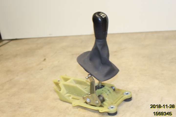 Gear shift VOLVO V50 (545)