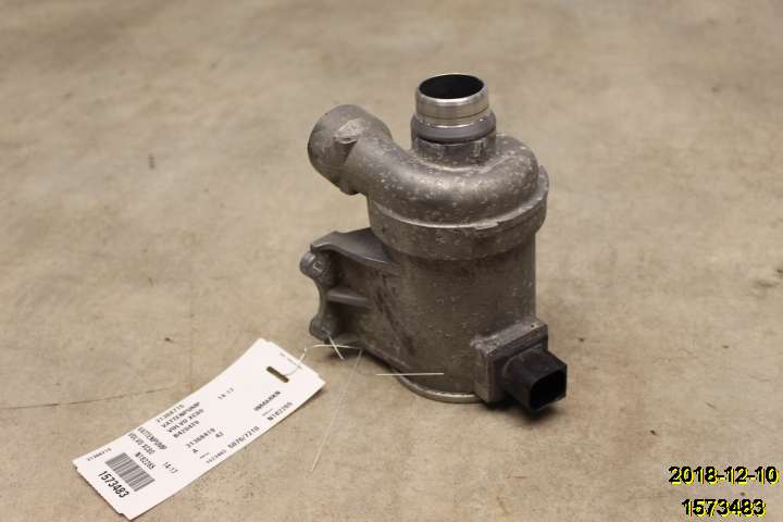 31368419 : Vandpumpe - Autoparts24