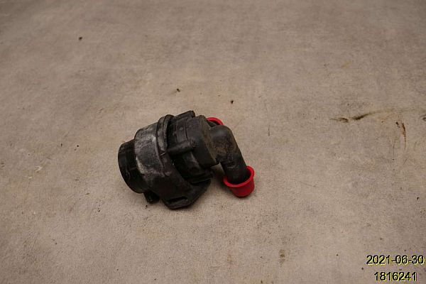 Water pump VOLVO V60 I (155, 157)