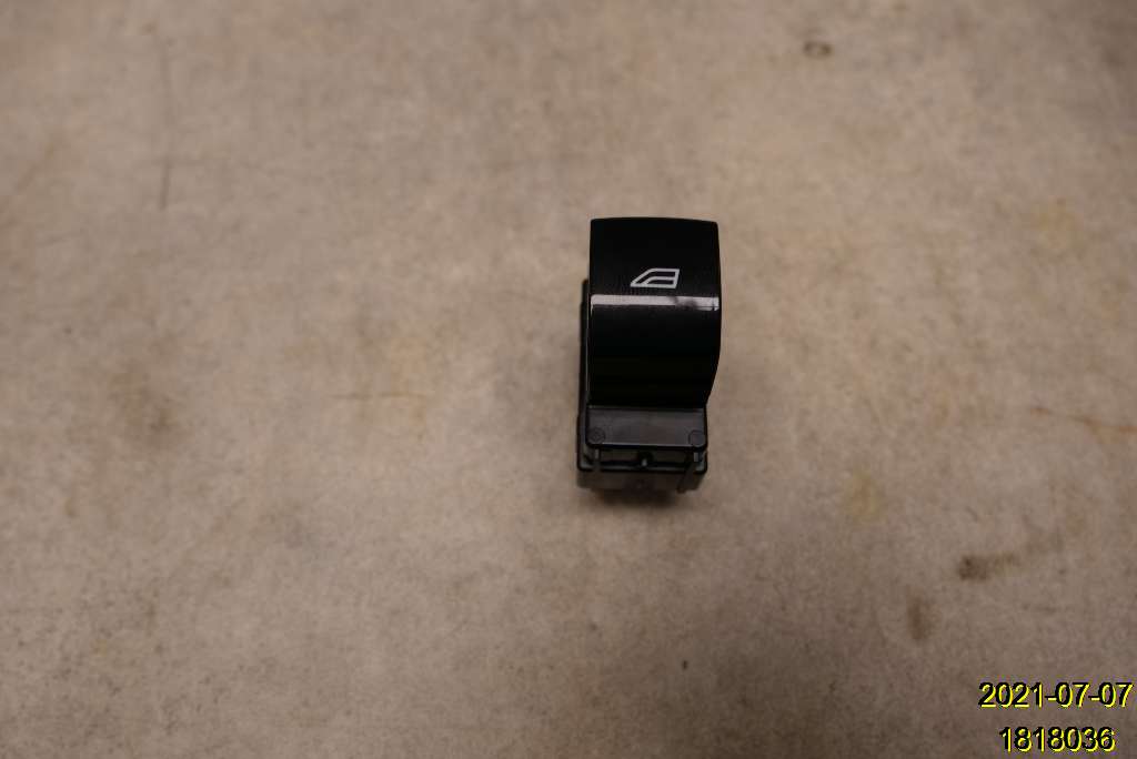 Switch - electrical screen heater POLESTAR POLESTAR 2