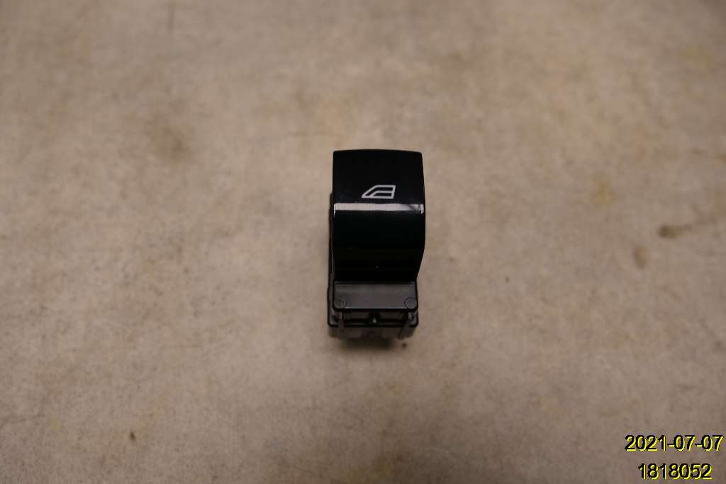 Switch - electrical screen heater POLESTAR POLESTAR 2