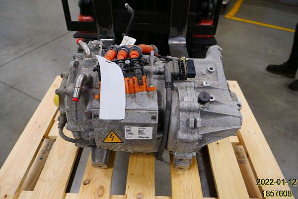 Motor - elektrisk - bag VOLVO V60 II (225, 227)