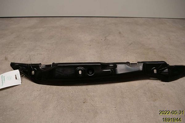 Air intake - front  
