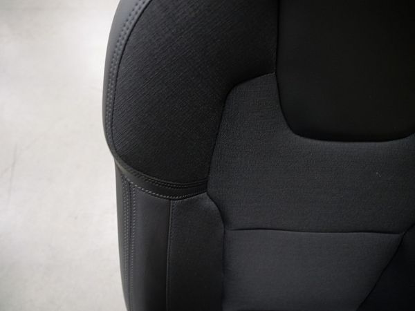 Fotele przednie – 4 drzwi VOLVO XC60 II (246)