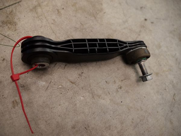 32221272 : Krængningsstabilisator - bag - Autoparts24