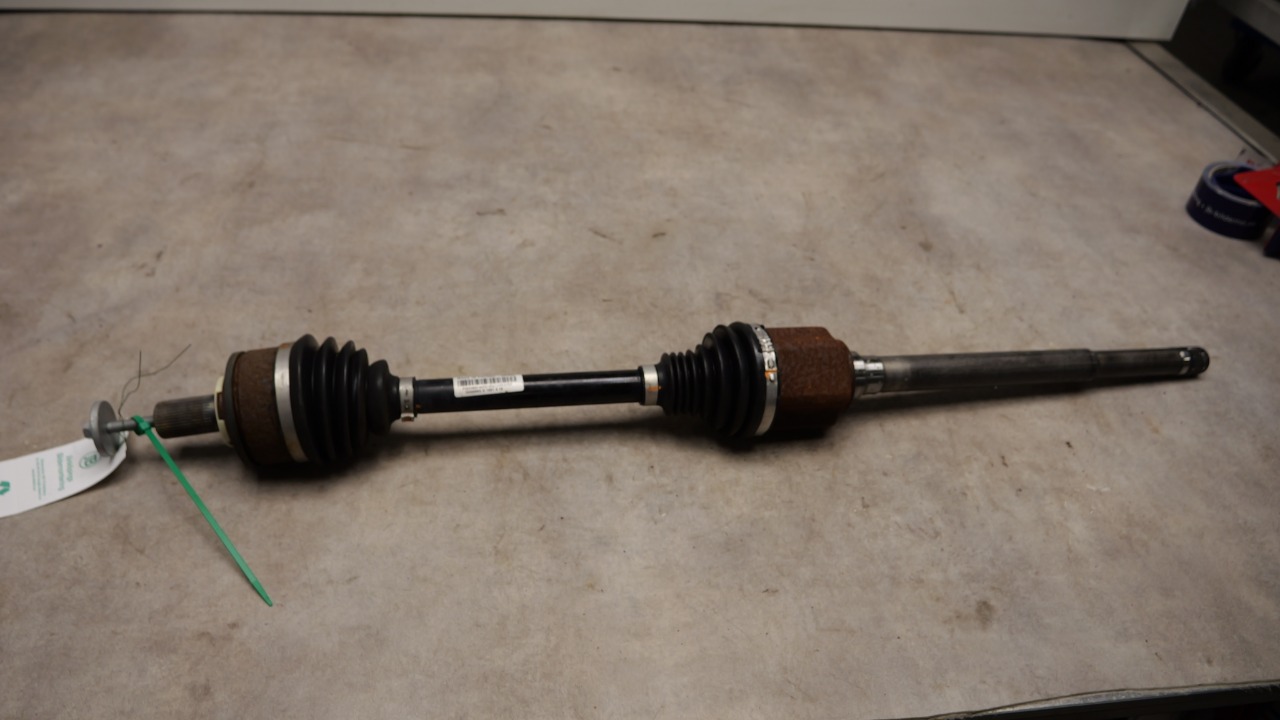 Volvo XC40 (536) Drive shaft - front 36013245, 32249514