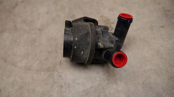 Water pump VOLVO V60 I (155, 157)