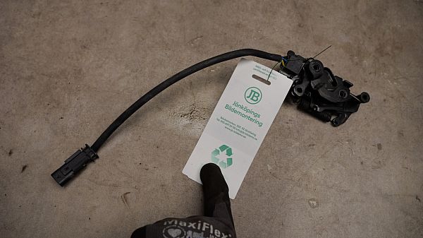 32277429 : Hjelmlås - Autoparts24