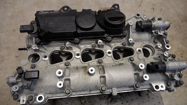 Cylinder head VOLVO S60 III (224)
