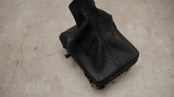 Gear shift VOLVO V60 I (155, 157)