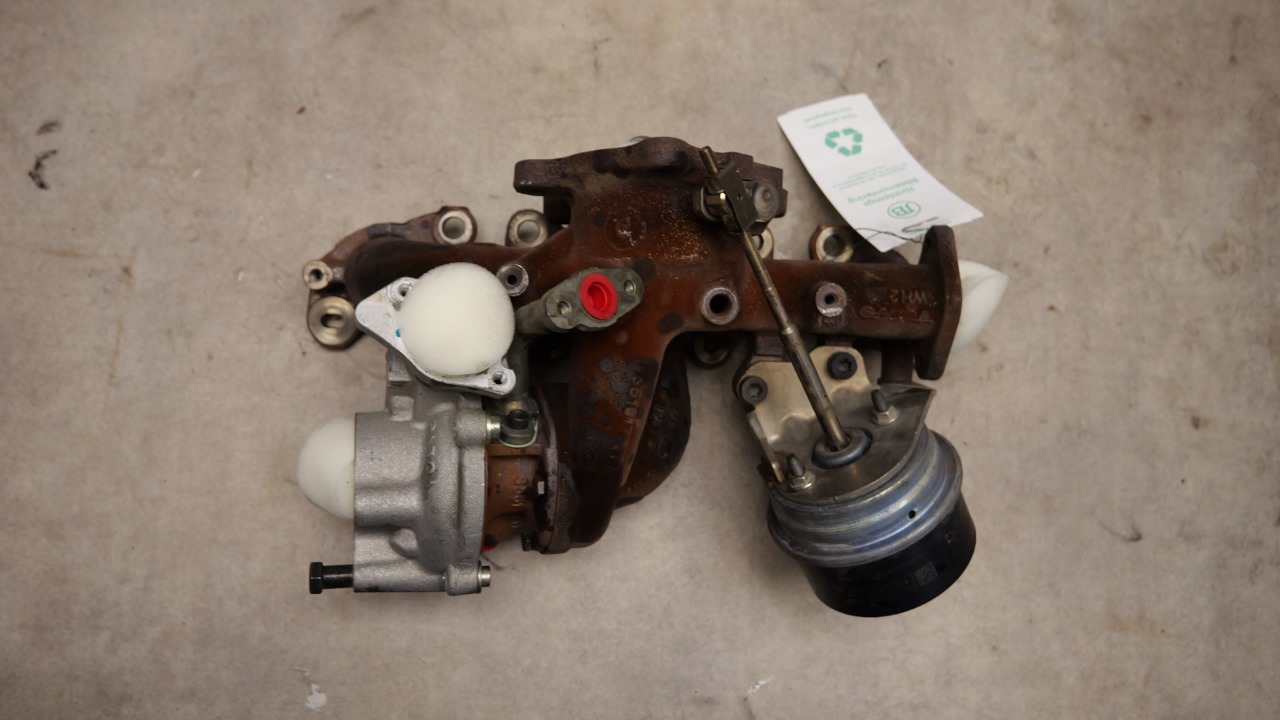 Volvo V60 II (225, 227) Turbolader 36050834