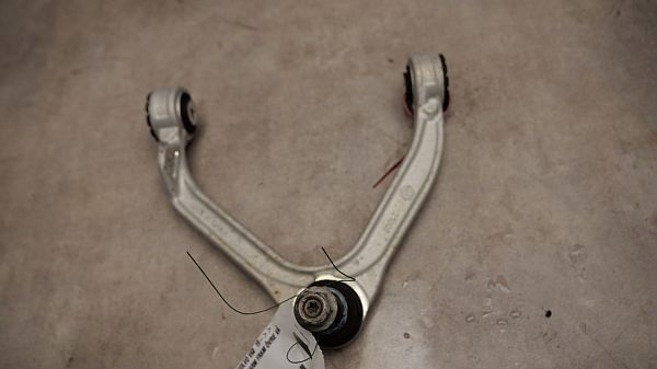 32395246 : Bærearm forrest øverst - Autoparts24