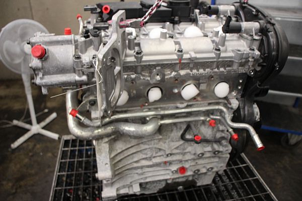 6906901 : Motor - Autoparts24