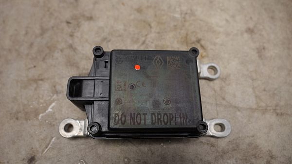 Sensor - adaptiv fartpilot RENAULT CLIO V (BF_)