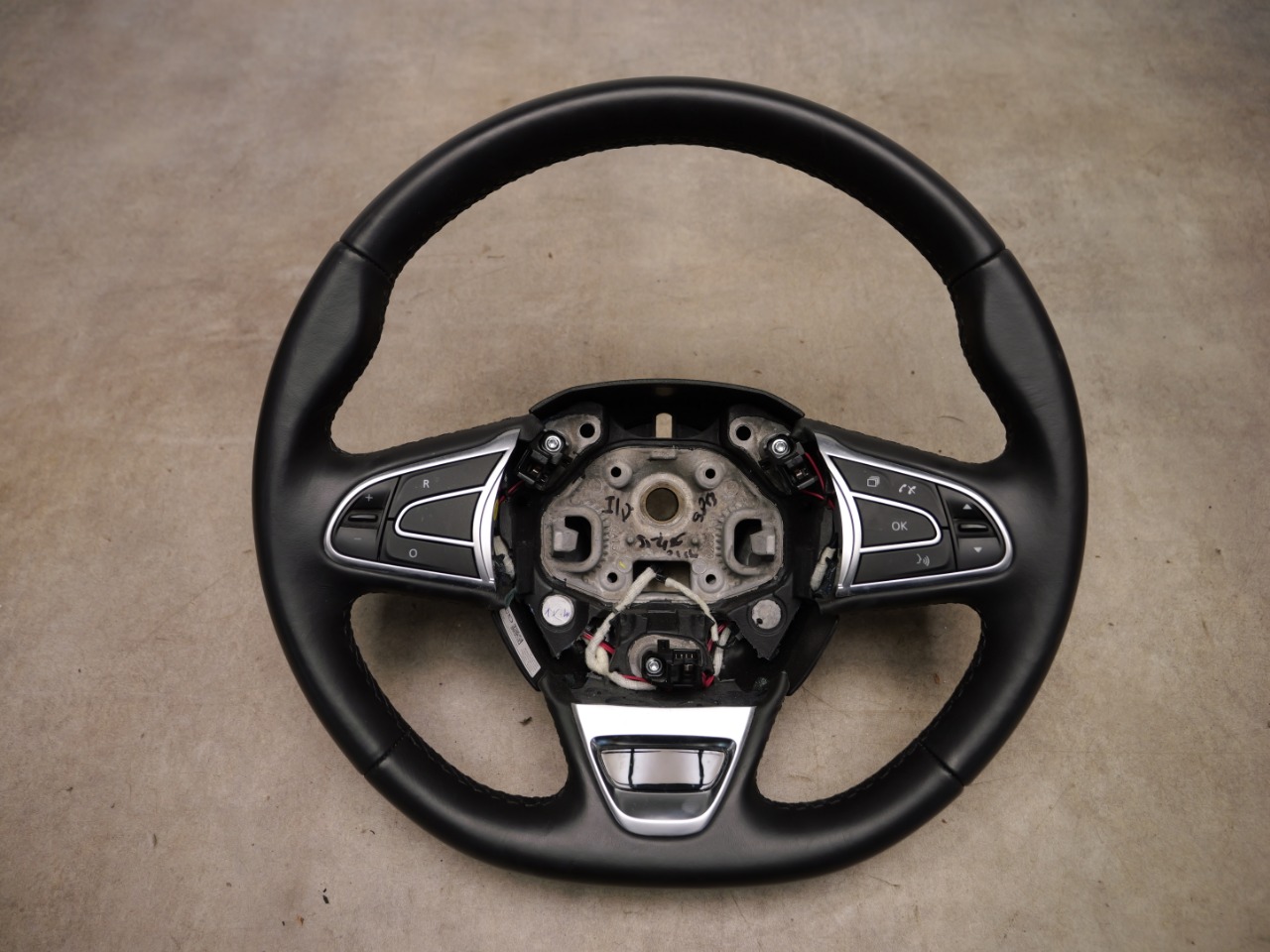 Renault KADJAR (HA_, HL_) Steering wheel - airbag type (airbag not