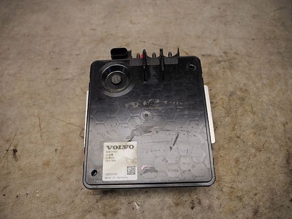 Converter / inverter - electric VOLVO V60 II Cross Country (227)