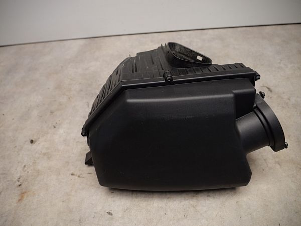 Air filter VOLVO V60 I (155, 157)