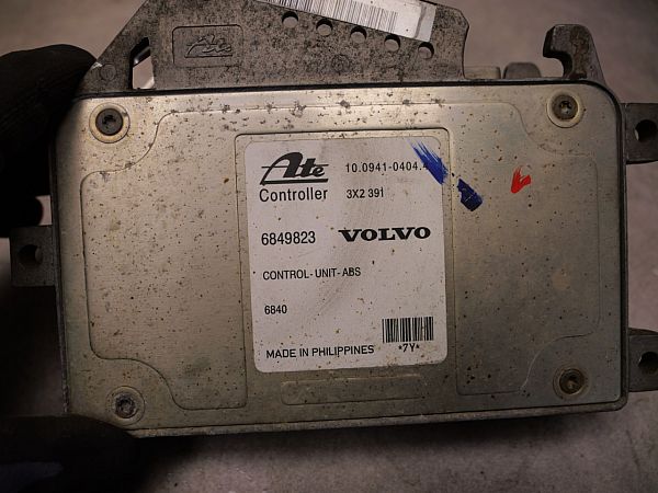 Boitier commande ABS VOLVO 850 (854)