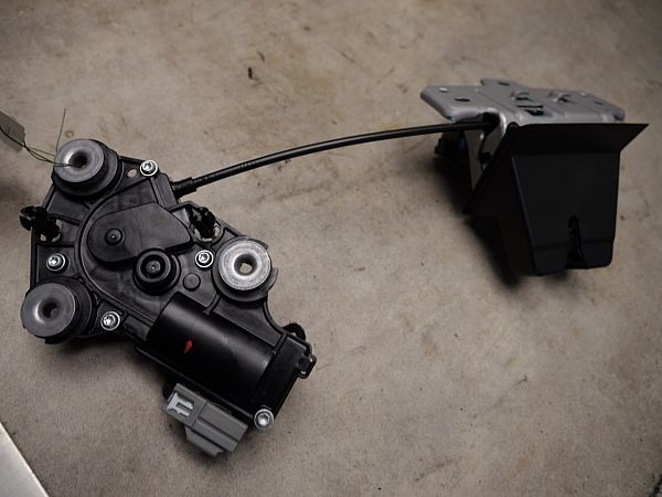 Lock cylinder POLESTAR POLESTAR 2