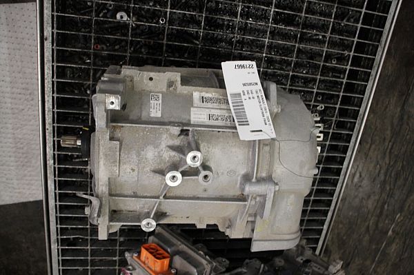 Motor - elektrisk - foran RENAULT ZOE Hatchback Van (BFM_)